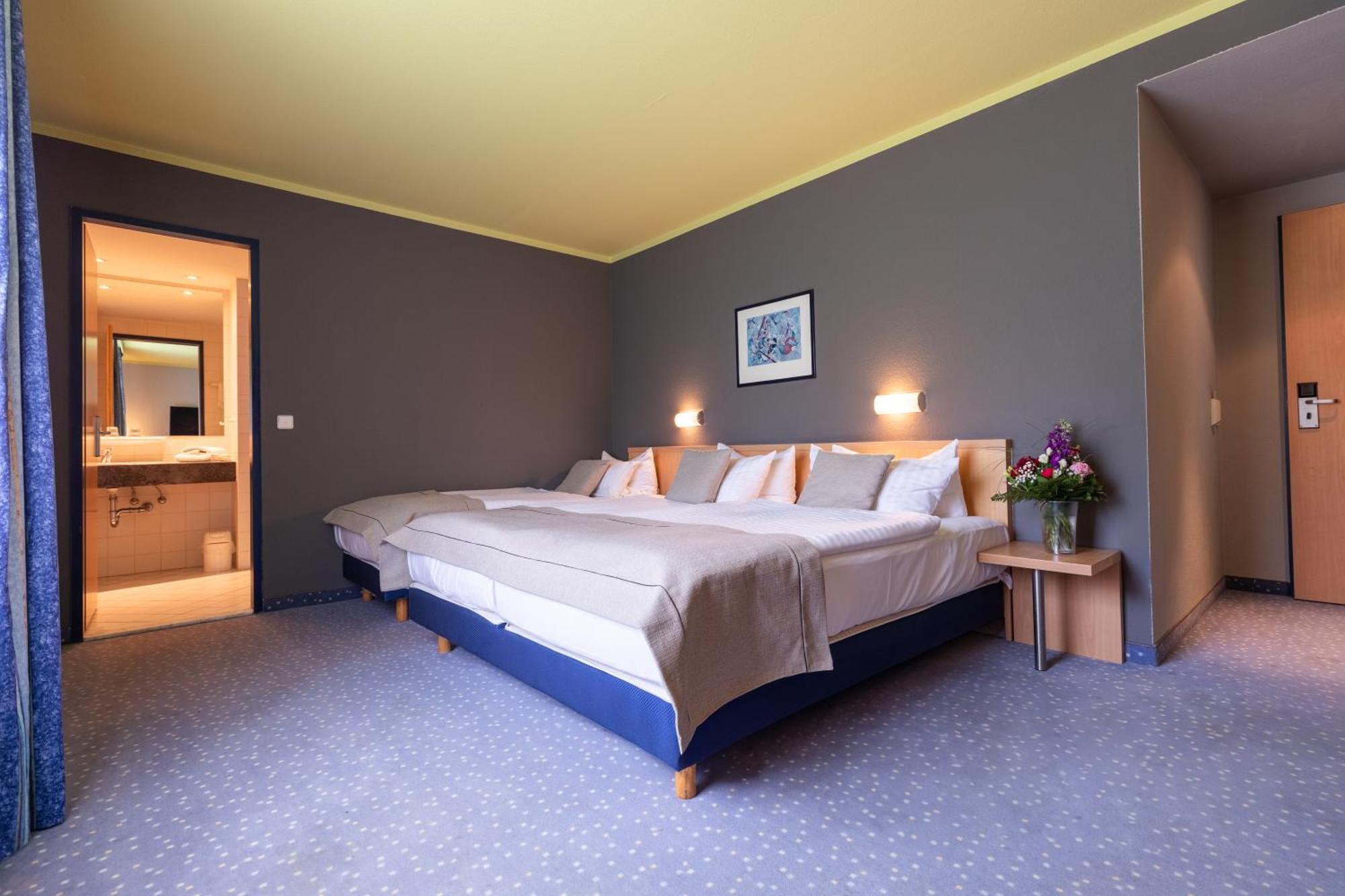 Garner Hotel Cottbus Sued By Ihg Exterior photo
