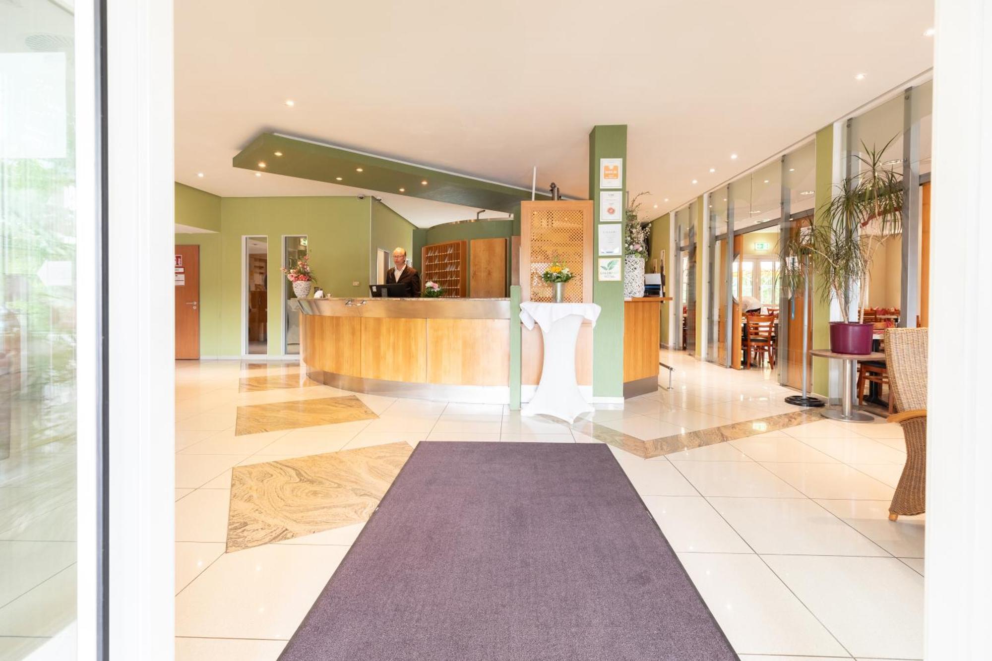 Garner Hotel Cottbus Sued By Ihg Exterior photo