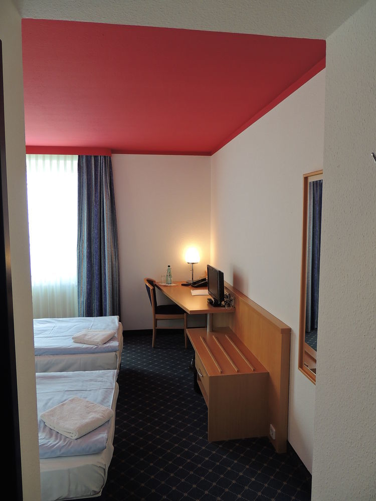 Garner Hotel Cottbus Sued By Ihg Exterior photo